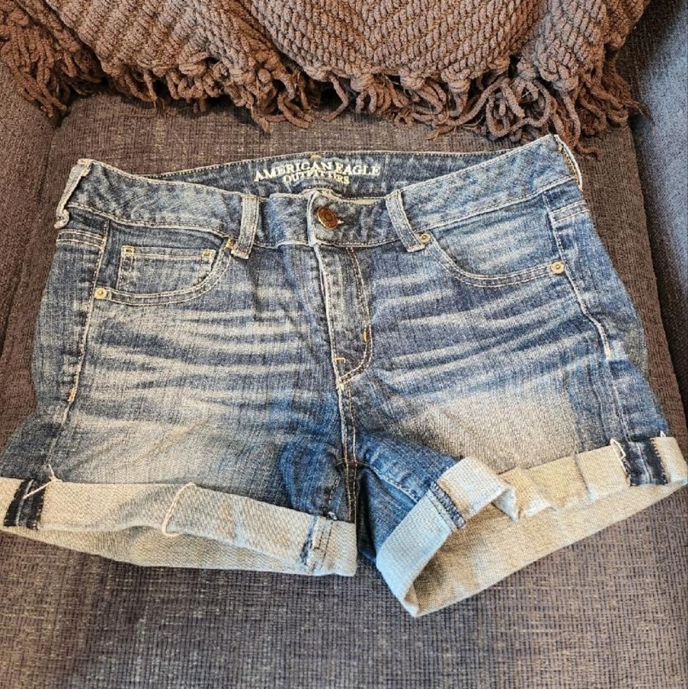 American Eagle High Waisted Stretch Shorts